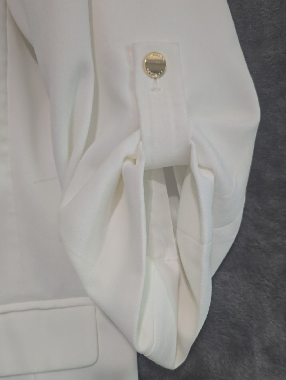 Never Worn! Tahari White Open-Front Roll-Sleeve Blazer - Picture 3 of 5